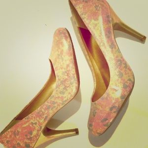 {Jessica Simpson}  🎉 Iridescent Pumps